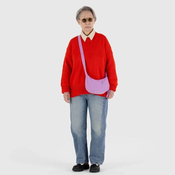 BAGGU Small Nylon Crescent Bag in Peony Pink! - Picture 4 of 10